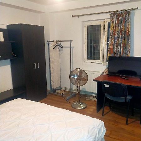 Vila Elena Ap 1 บูคาเรสต์ ภายนอก รูปภาพ